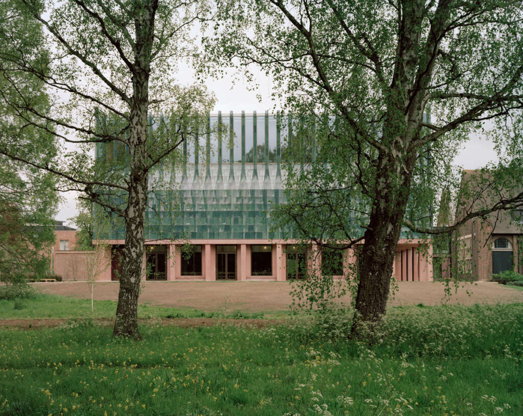 Feilden Fowles completes striking new faience-tiled dining hall at Homerton College