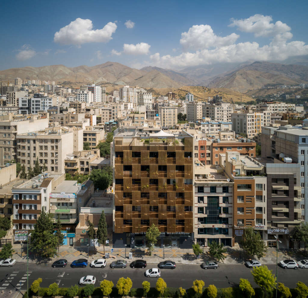 Tamouz Architecture & Construction Group design wood screen and outdoor terraces for office in Tehran