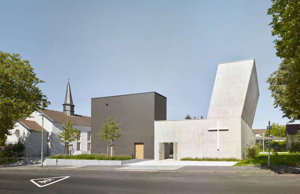 Meixner Schlüter Wendt create ensemble of new and old churches in Germany