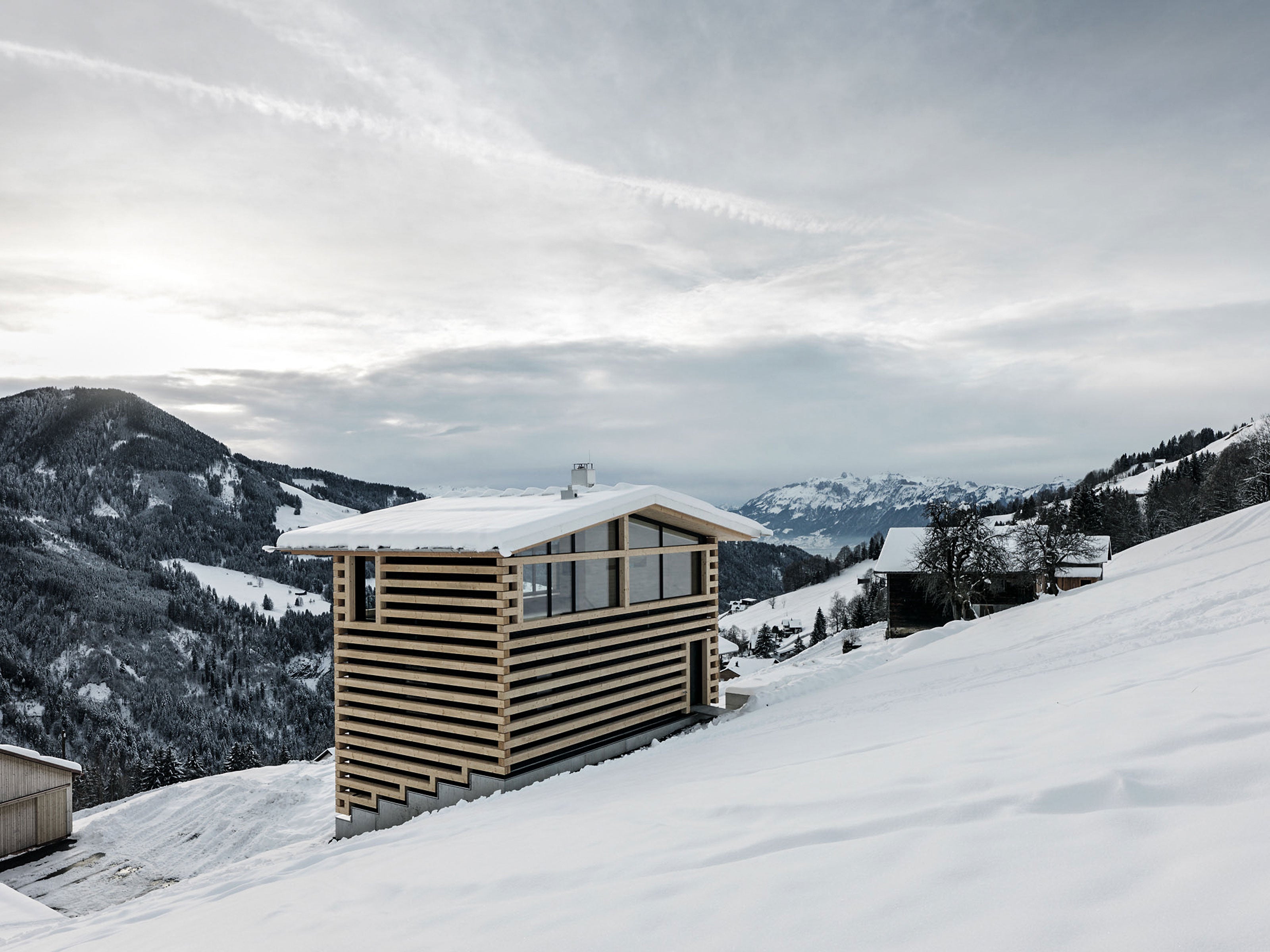 Escape to this mountainous ski hut by Marte.Marte Architects