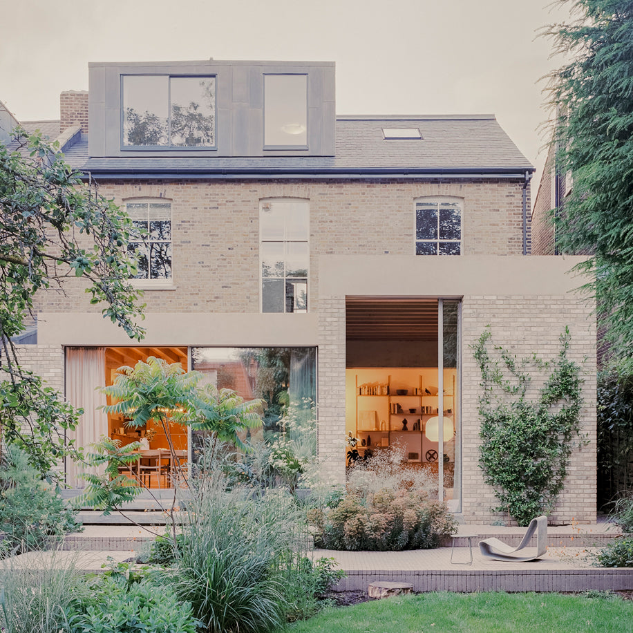 Concrete cruciform; Bindloss Dawes extends Victorian home in Stoke Newington