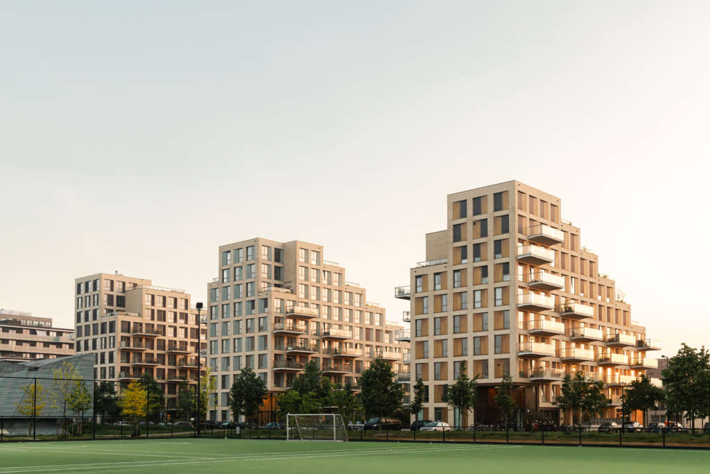Arons en Gelauff architecten design series apartments with stepped terraces in Amsterdam