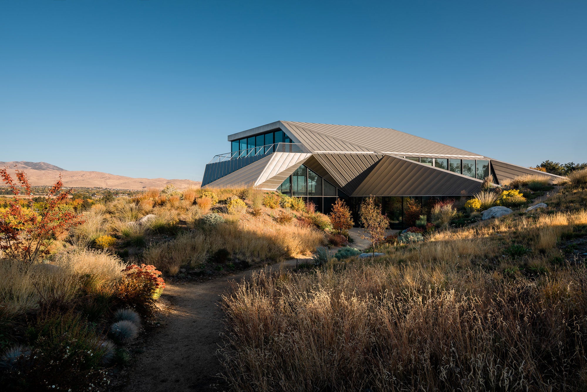 'Shapeshifter' Blends Into Nevada Desert Terrain