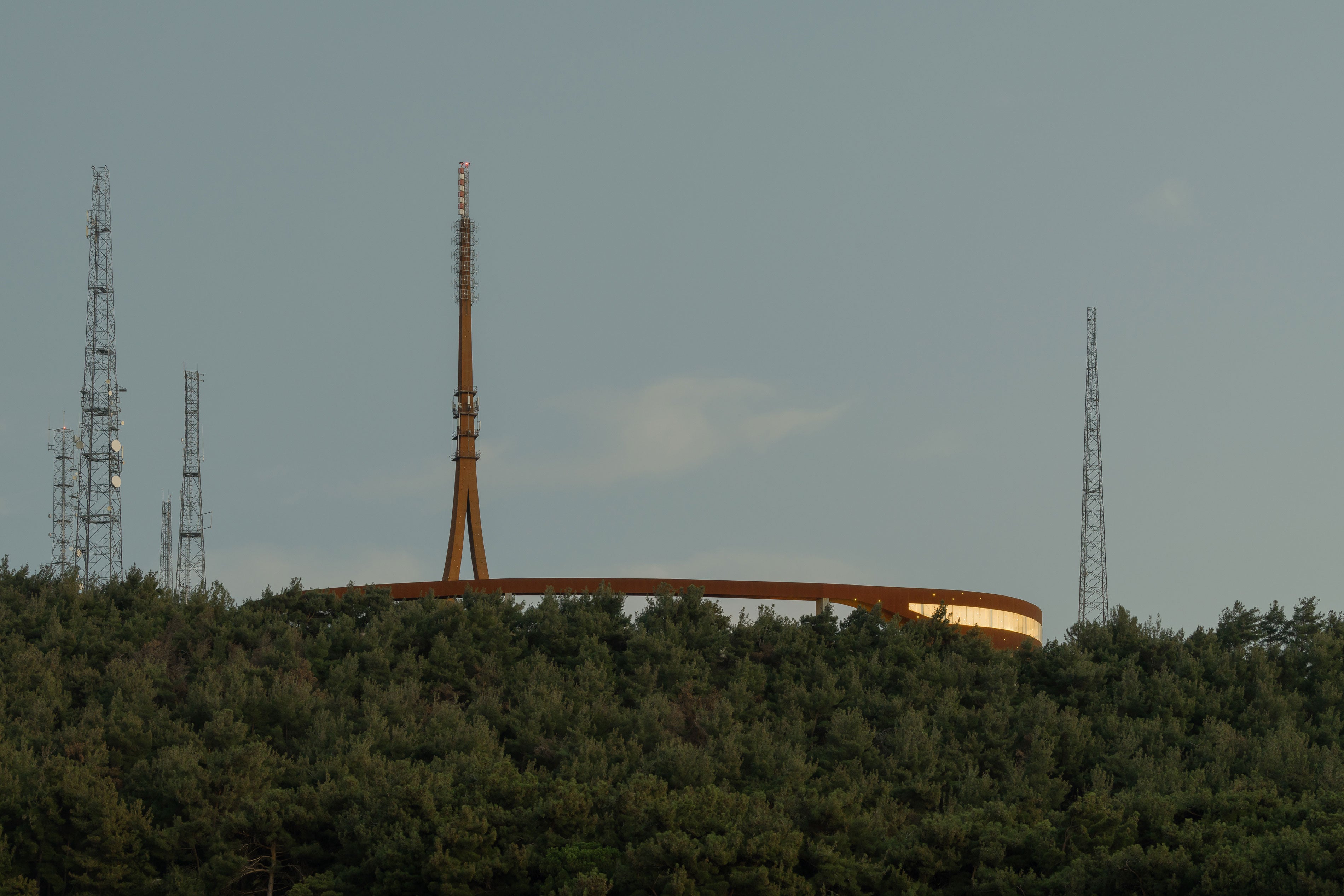 Powerhouse Company offer sneak peek of nearly-completed Anakkale Antenna Tower