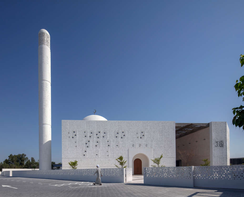 Dabbagh Architects complete Mosque of the Late Mohamed Abdulkhaliq Gargash