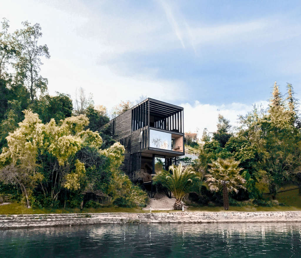 Slope House is a lakeside retreat outside Santiago
