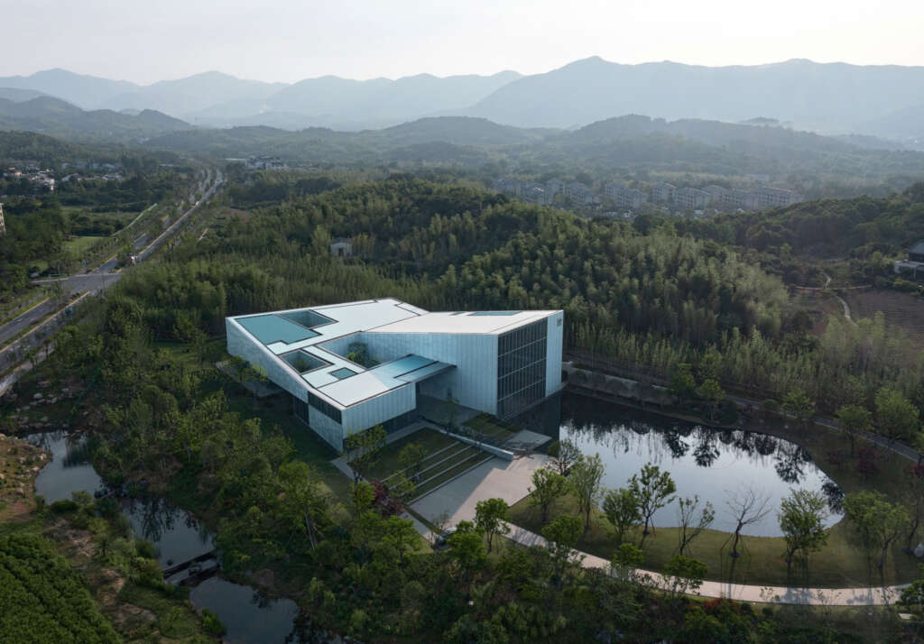 A new landmark theater in southeast China celebrates the region's famous bamboo forests and clayware