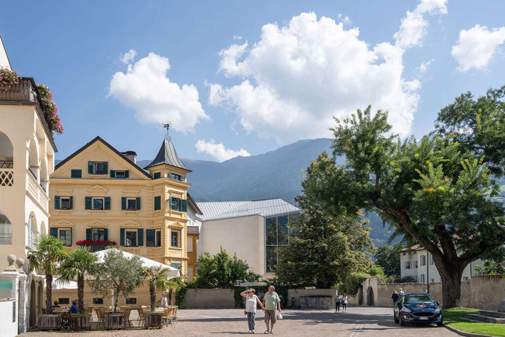 Carlana Mezzalira Pentimalli completes library in Tyrol’s oldest city somewhere between ancient and contemporary