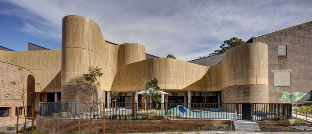 fjcstudio Wins the 2024 WAF World Building of the Year for Darlington Public School