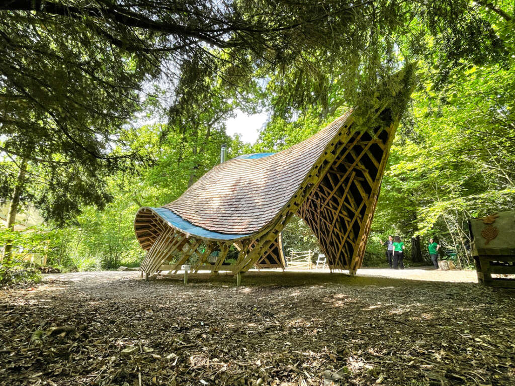 Invisible Studio and Xylotek design timber shelter for Westonbirt, The National Arboretum