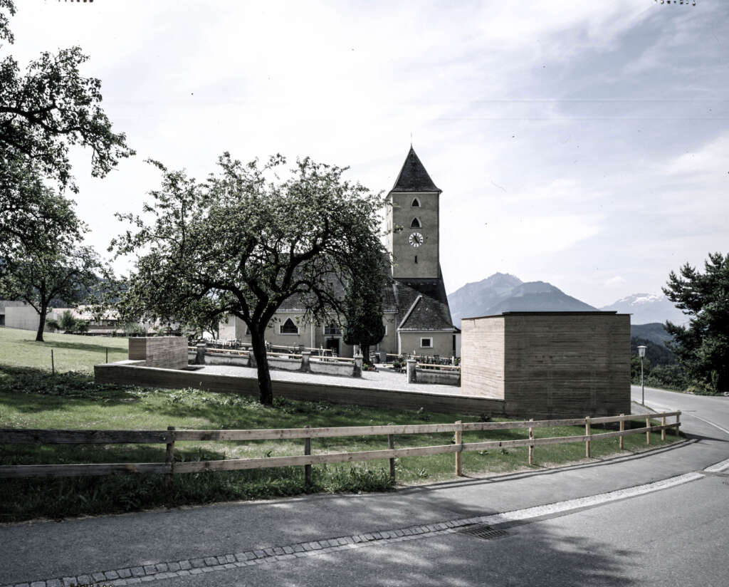 Cemetery extension and chapel of rest by Marte.Marte Architects