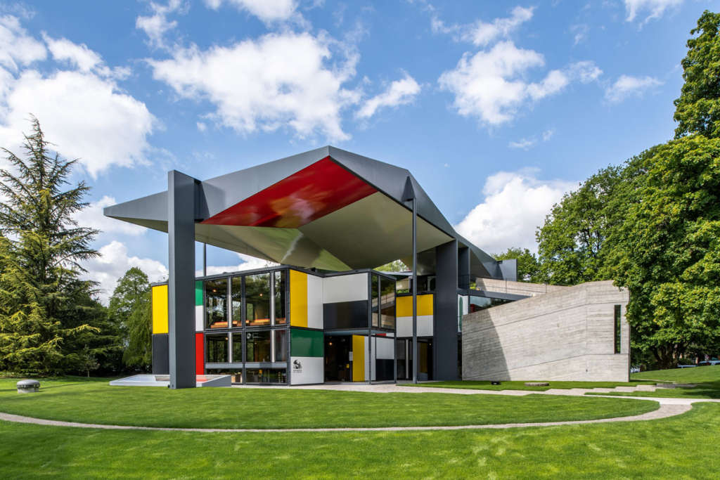 Long-awaited Pavillon Le Corbusier reopens in Zurich