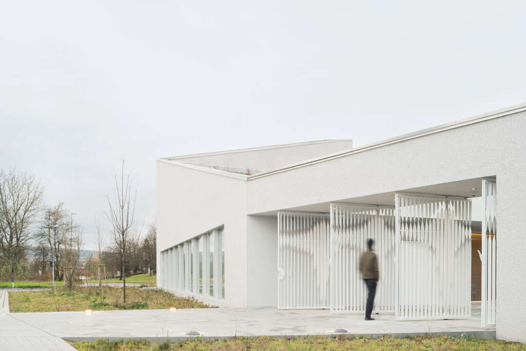 Bez + Kock Architekten BDA design new apostolic church in Pforzheim-Brötzingen