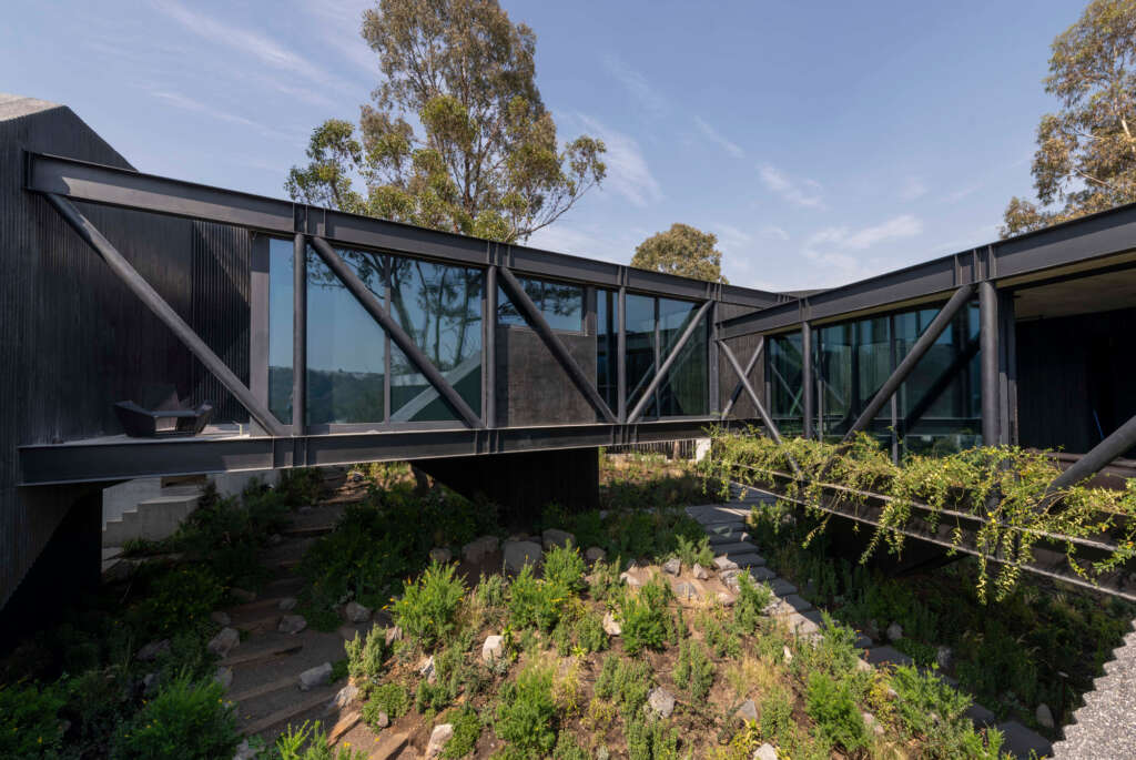 Rojkind Arquitectos design meandering house of discovery in the State of Mexico