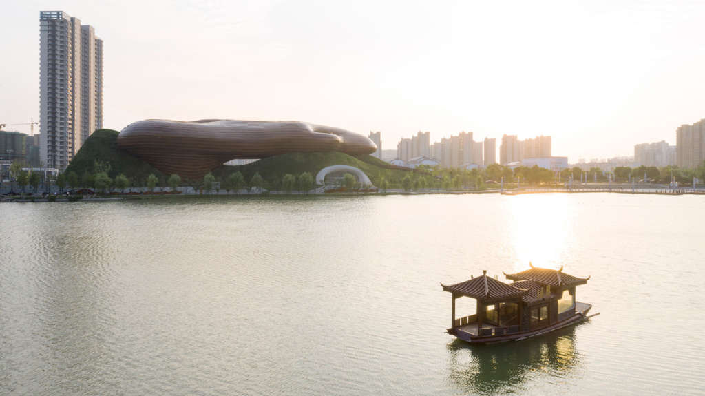 The Liyang Museum uses landscape to create a poetic oriental architecture