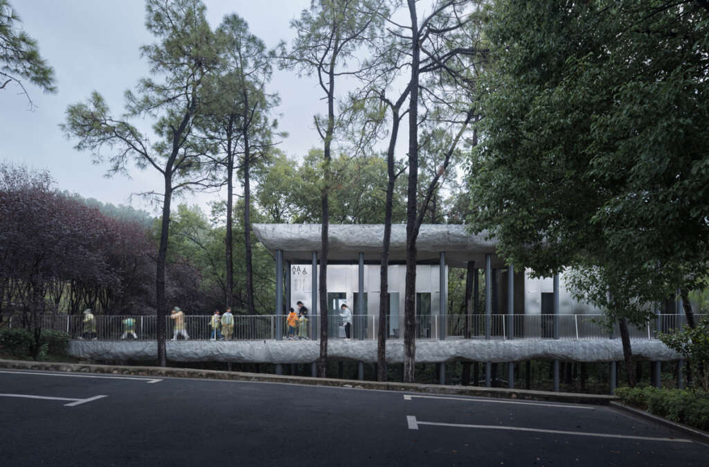 WUWU Atelier ADINJU complete cloud-like public restroom for Nanjing Sifang Art Lake District