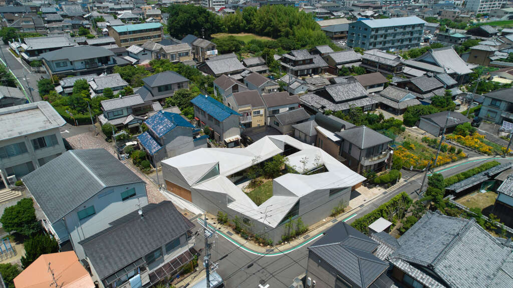 Tomohiro Hata Architect and Associates design farm-style courtyard house in Kyoto