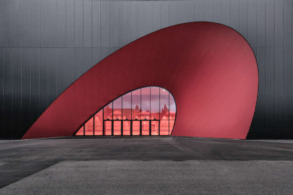 Exhibition Halls by Marte.Marte Architects