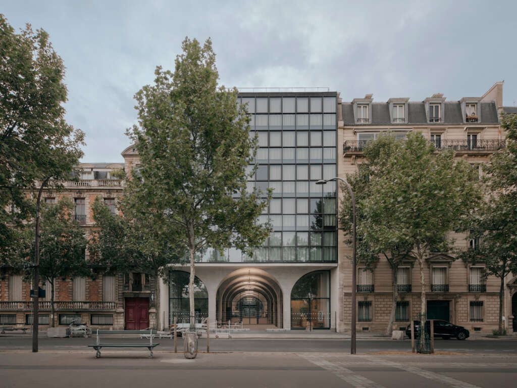David Chipperfield Architects Berlin refurbish and extend historic administrative building on the banks of the River Seine