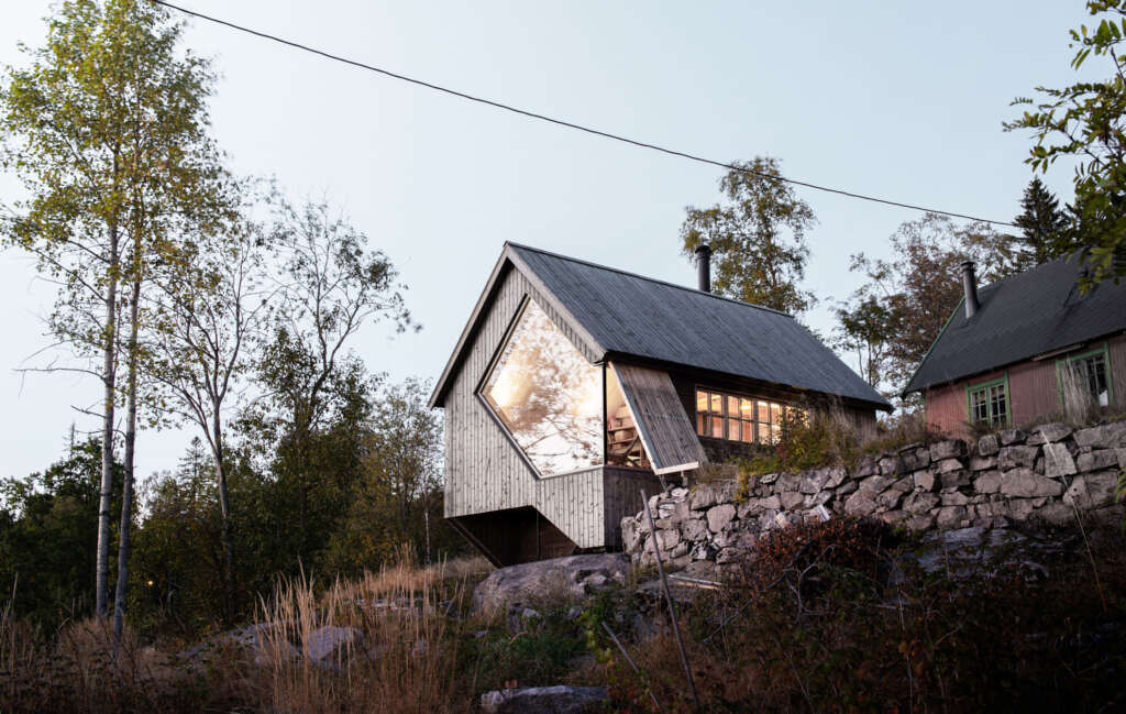 Rever & Drage complete angular cabin in the Oslo wilderness