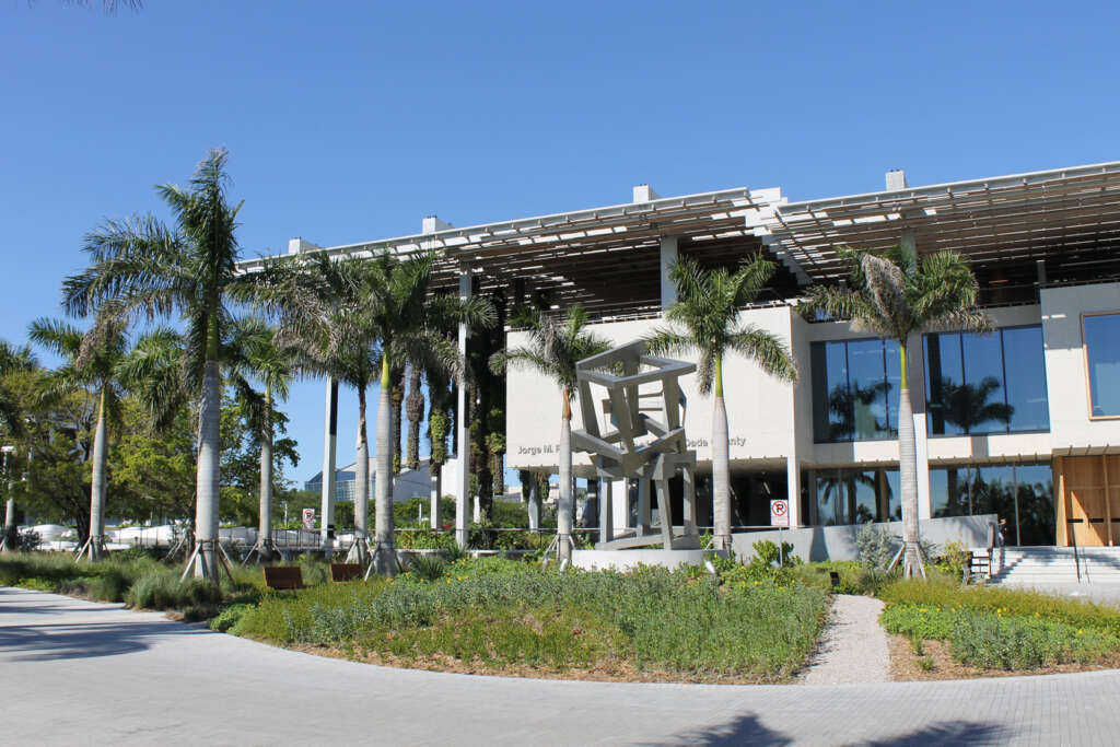 The MUST-SEE Architecture in Miami