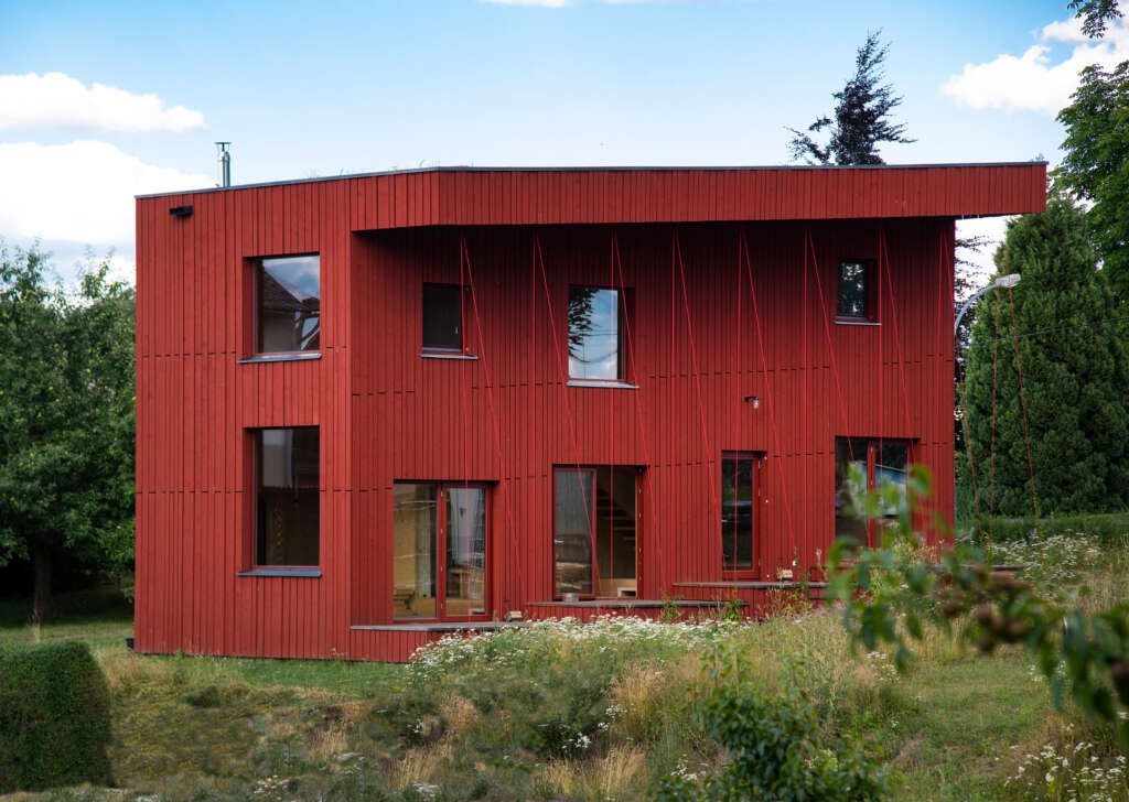 ANNABAU design stepping house using Cross-Laminated Timber
