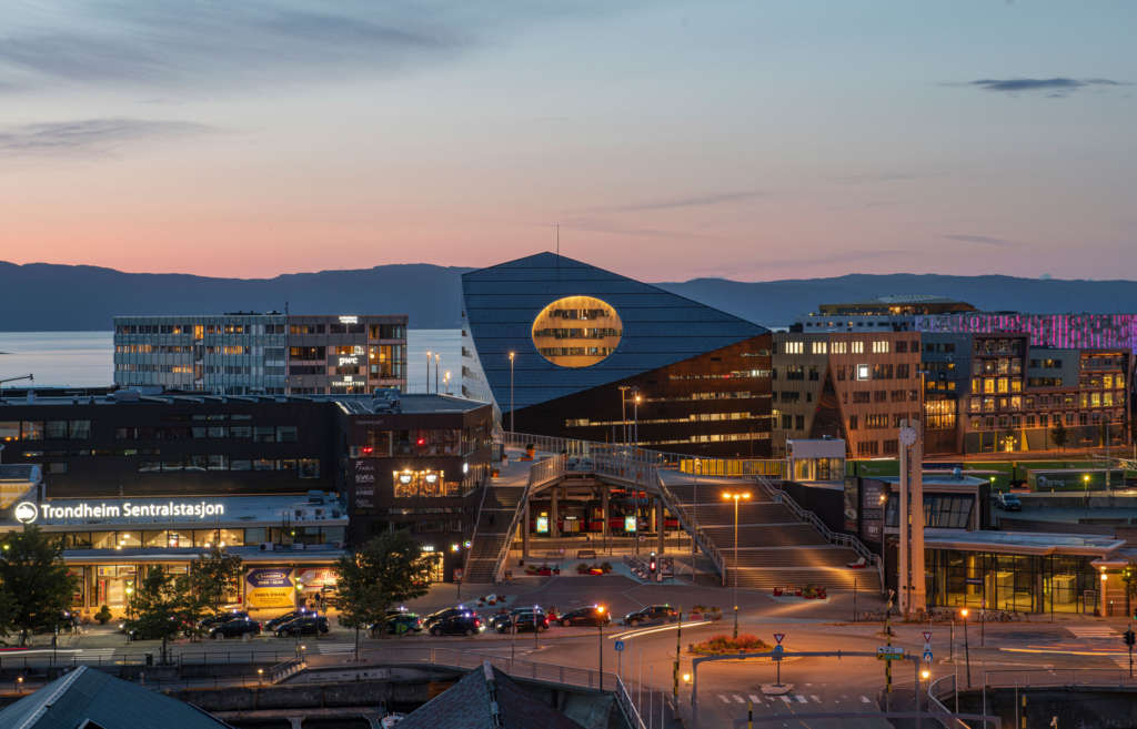Snøhetta Completes the World’s Northernmost Energy-Positive Building