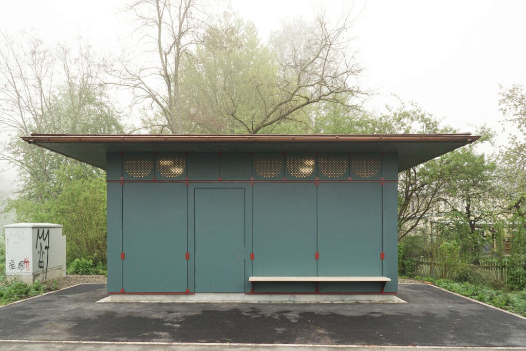 Naumann Wasserkampf Architekten designs public restroom as civic furniture