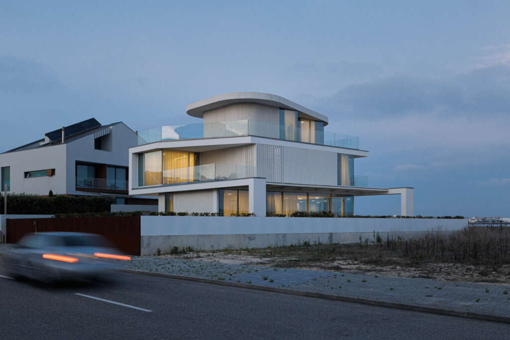 Ivo Tavares Studio captures house with three volumes by Rui Rosmaninho Arquiteto in Ria de Aveiro