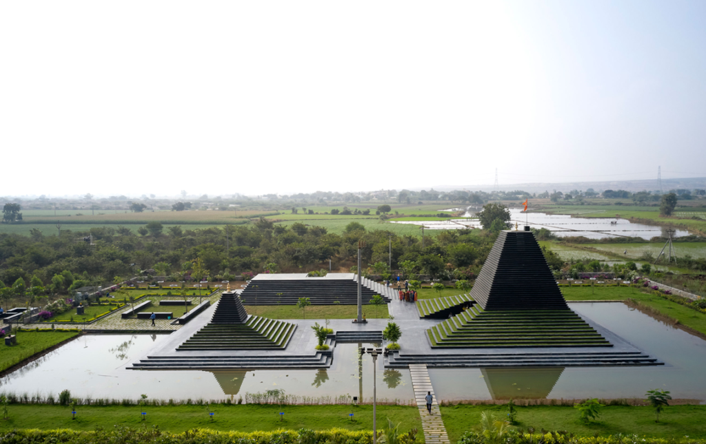 This temple in India combines elements of tradition and ecology