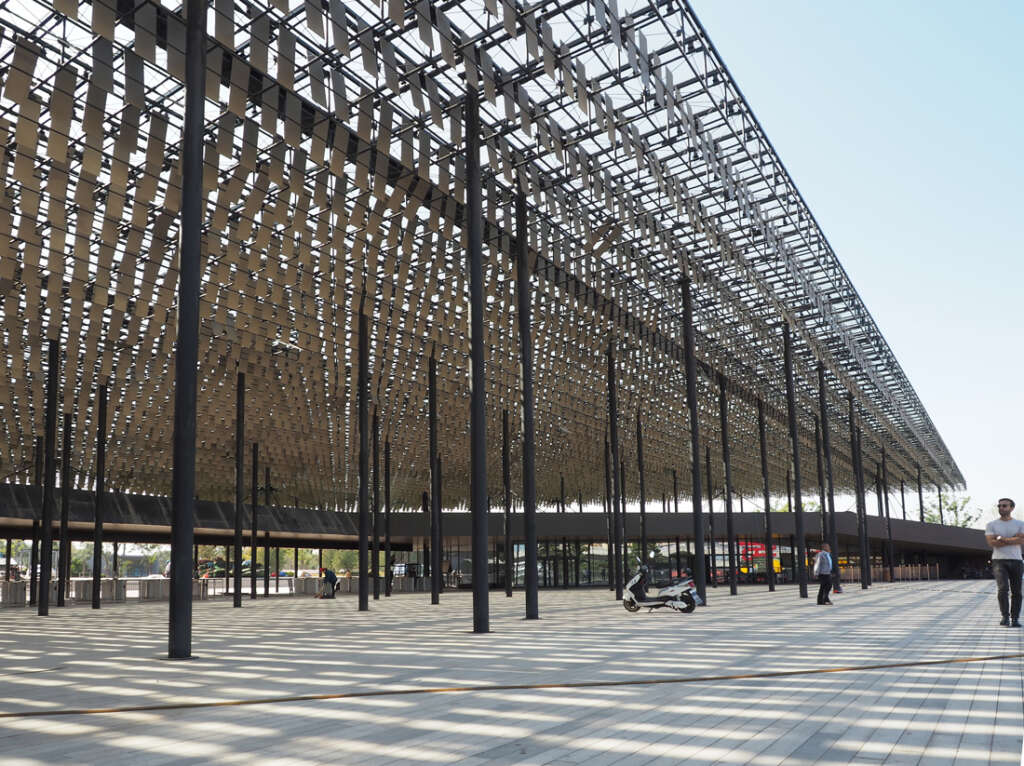 Delugan Meissl Associated Architects complete zoo entrance building in Taiyuan