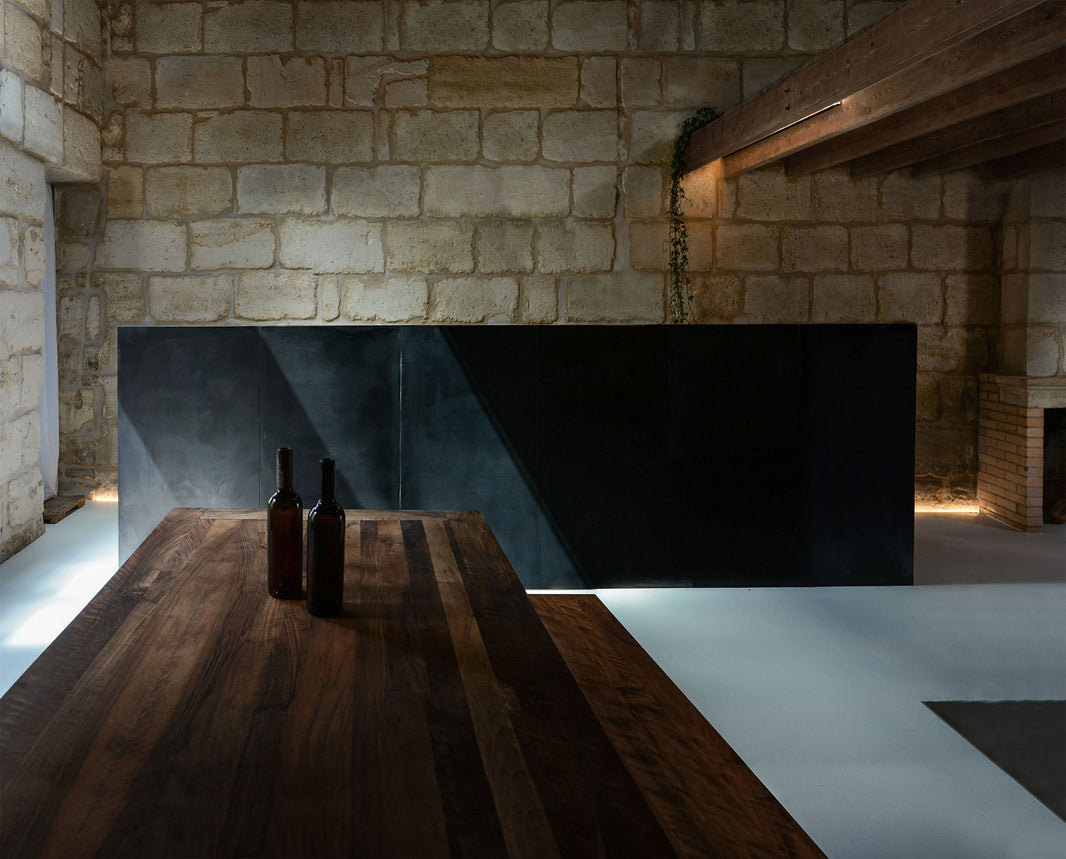 Theo C. Domini renovates old stone building into home and workshop in the historic Sacré Coeur district in Bordeaux