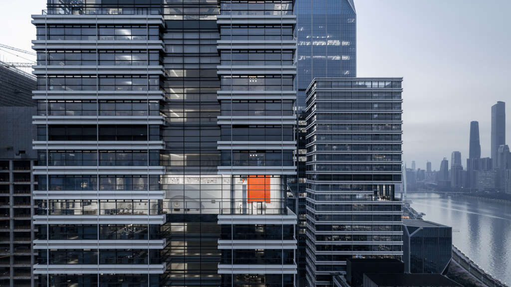 Wutopia Lab completes the Satori Harbor, a culturally symbolic library situated in VIPshop’s new headquarters