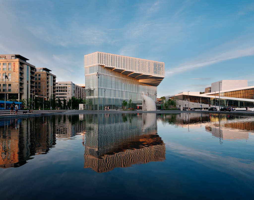 Atelier Oslo and Lundhagem complete long-awaited Deichman Bjørvika Central Library on Oslo's waterfront