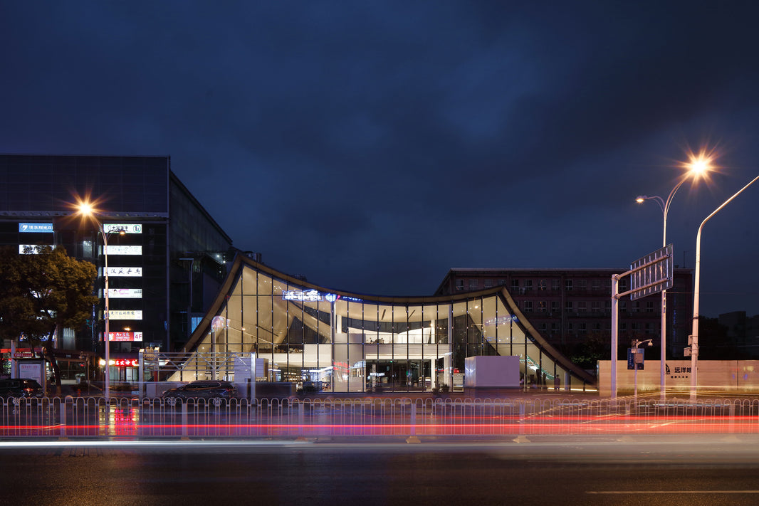 Sales Center in Wuhan Resembles Ripples in the Water