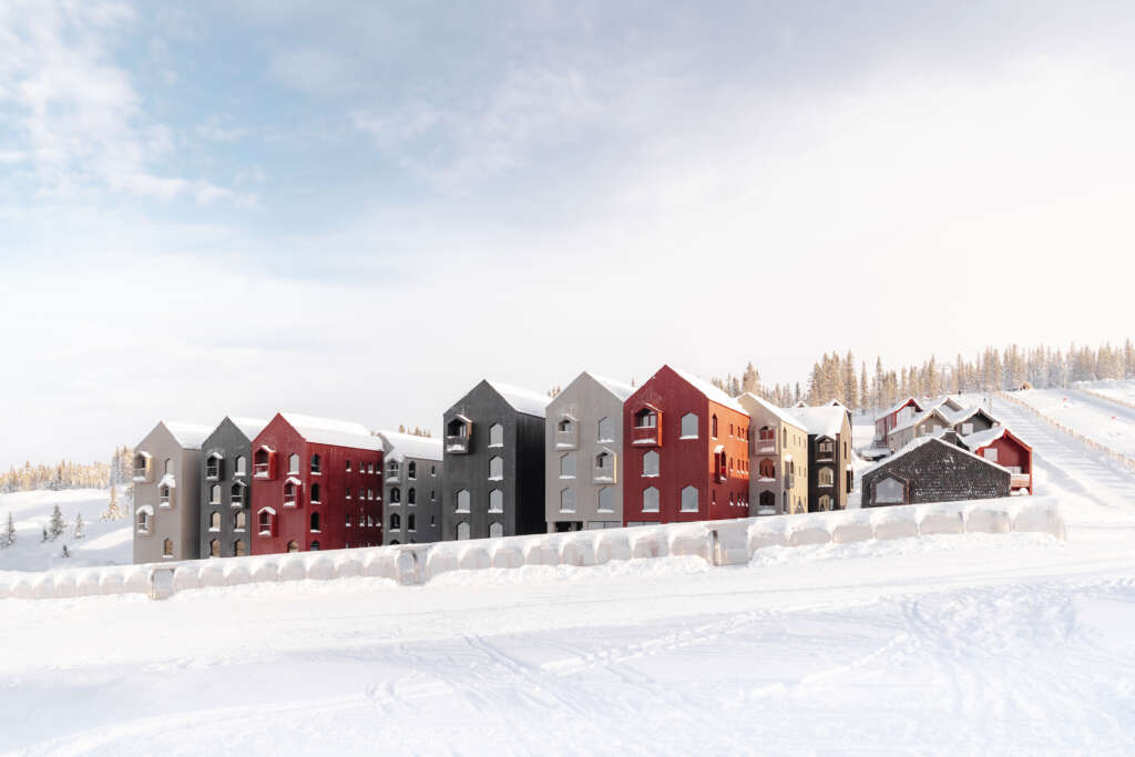 Reiulf Ramstad Arkitekter completes stages 1 & 2 of Favn Klyngetun, a ski-side housing project in Hafjell, Norway