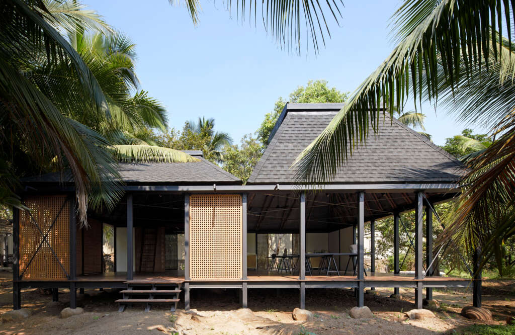 Architecture BRIO design coastal artist retreat outside Mumbai