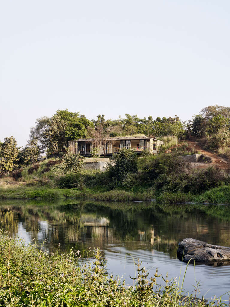 Architecture BRIO design a house connected with nature outside Mumbai