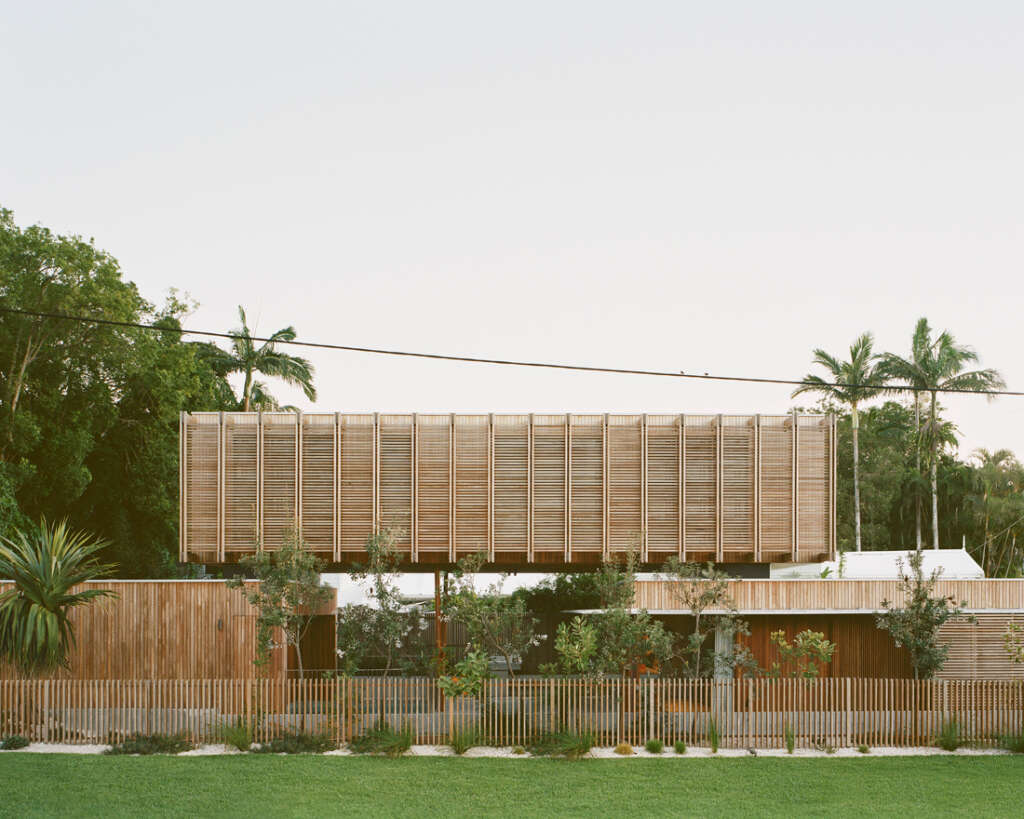 Son Studio designs timber-screened home in eastern Australia