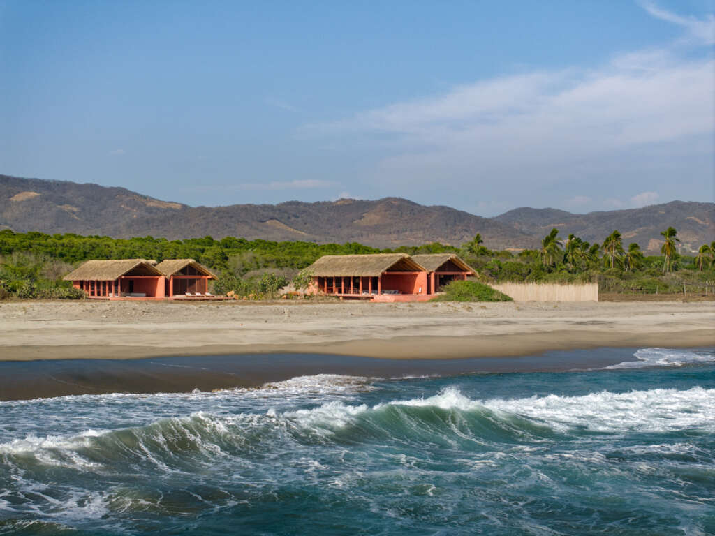 Set between sea and lagoon, Bloqe Arquitectura design vernacular home on the Oaxacan coast
