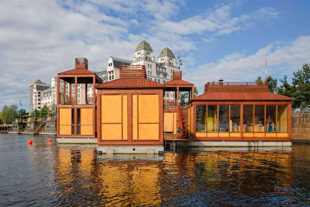 ACT Studio & Borhaven Arkitekter complete floating sauna in the middle of the Oslo harbor