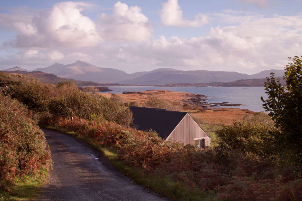 New practice fardaa unveils community dining hall, Croft 3, on the Isle of Mull in Scotland