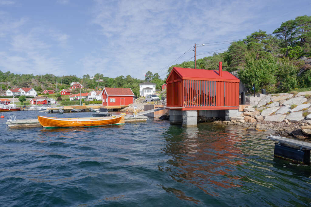This Norwegian bathhouse is inspired by the region's vernacular architecture