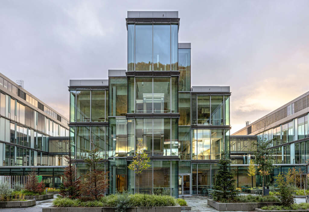 KHR Architecture, Henning Larsen, and PKA Arkitekter design visionary pediatric and women's hospital in Bergen, Norway