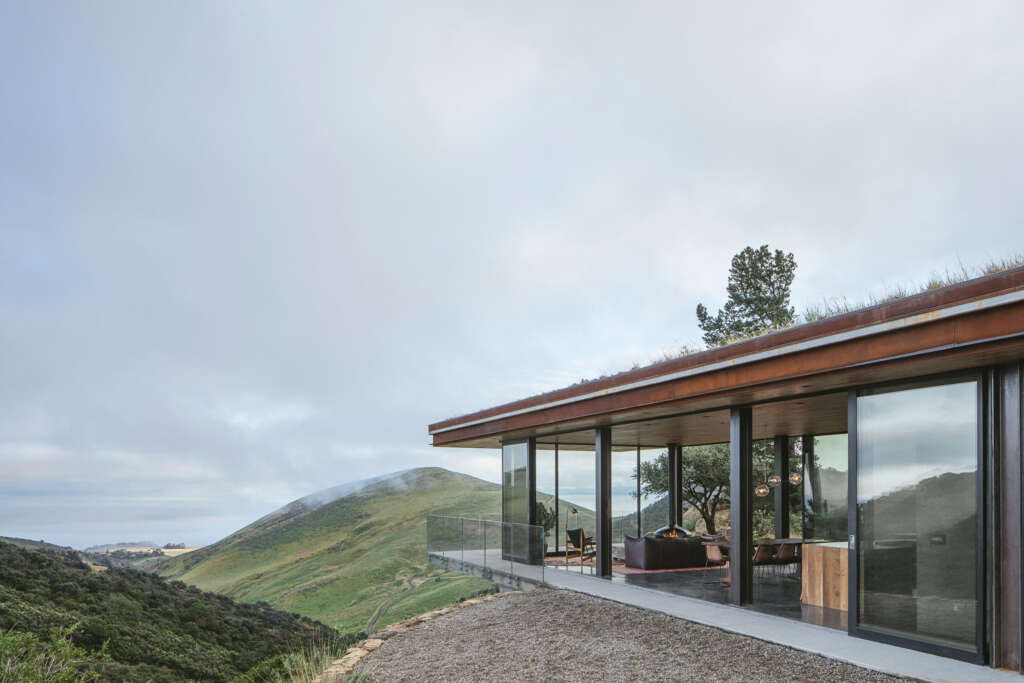ANACAPA Architecture designs Off-Grid Guest House located in the Central Coast of California