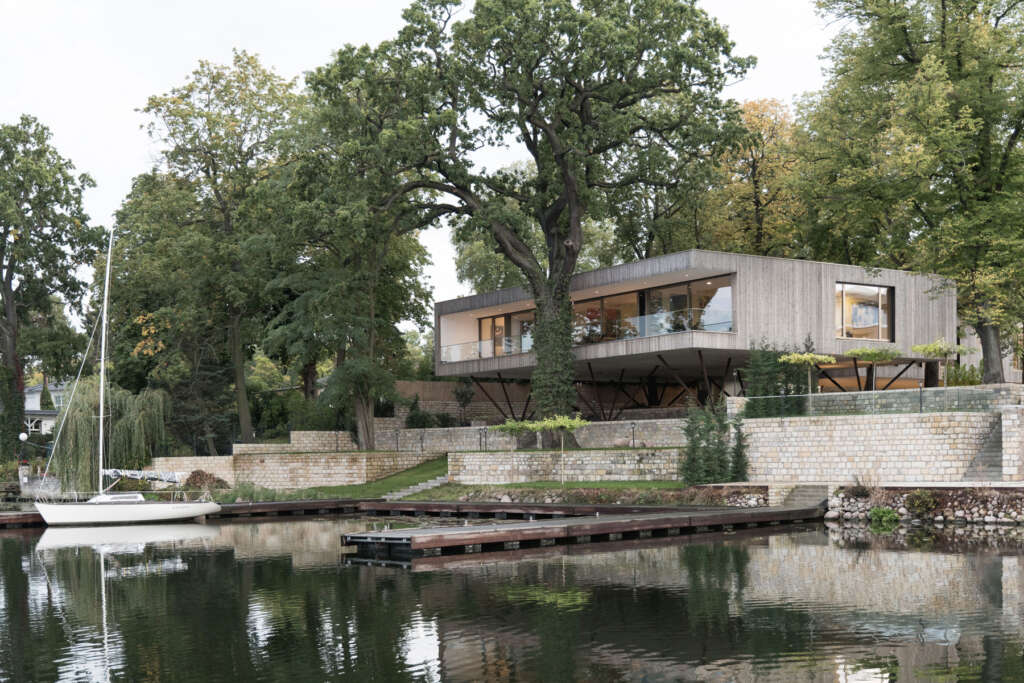 Escape to this elevated passive house by Carlos Zwick Architekten BDA design