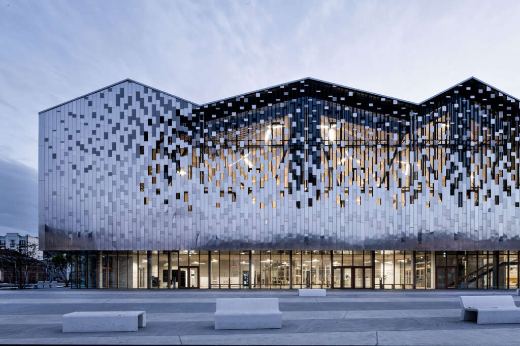This recreation center in Le Havre immerses its users in a moving atmosphere