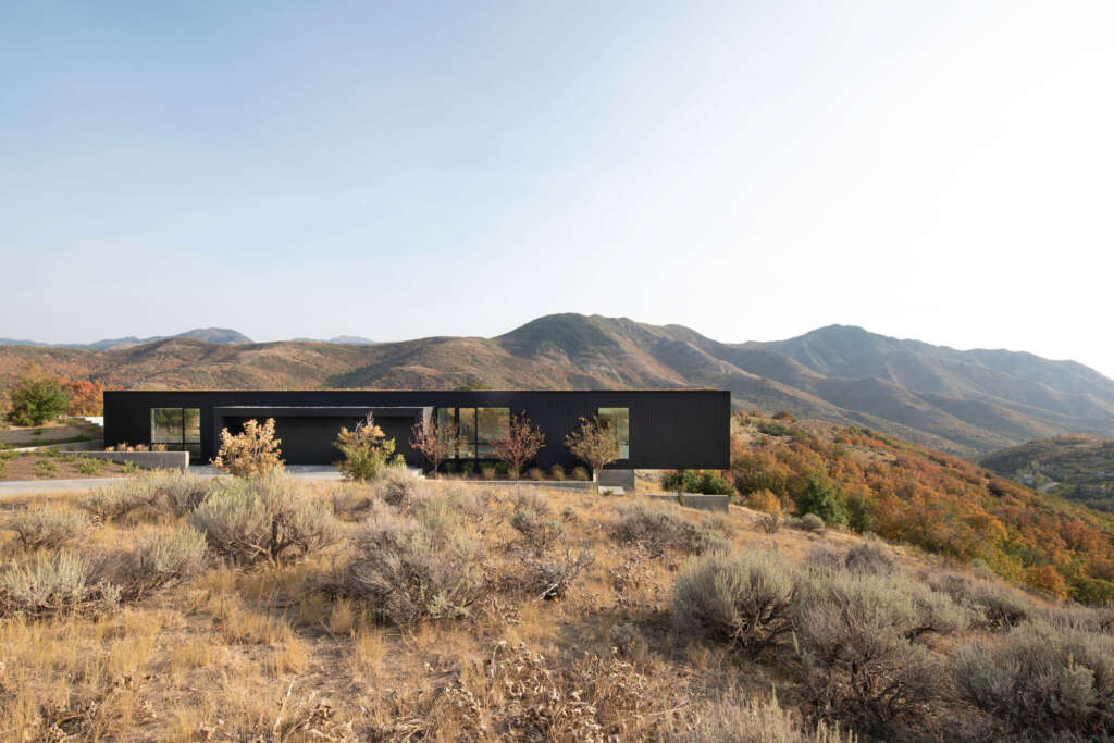 Sparano + Mooney Architecture complete rural home with framed views of nearby canyon near Salt Lake City
