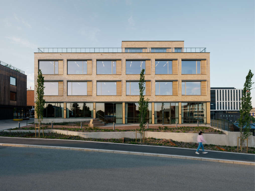Nestled along the outskirts of Oslo, Hasletre features ingenious timber-to-timber connections