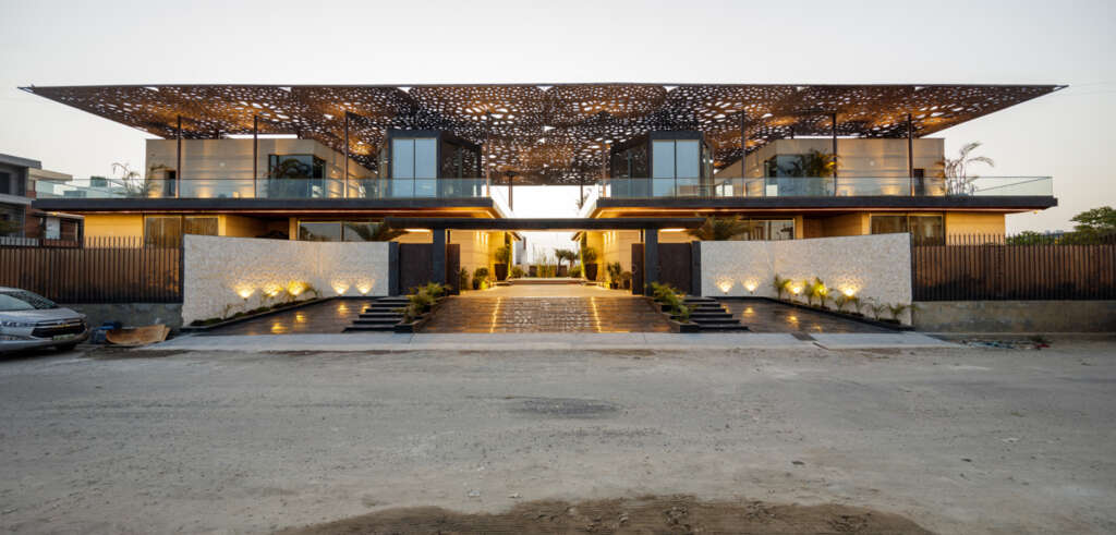 'House Under Shadows' is a Near Net-Zero Home Inspired by Nature